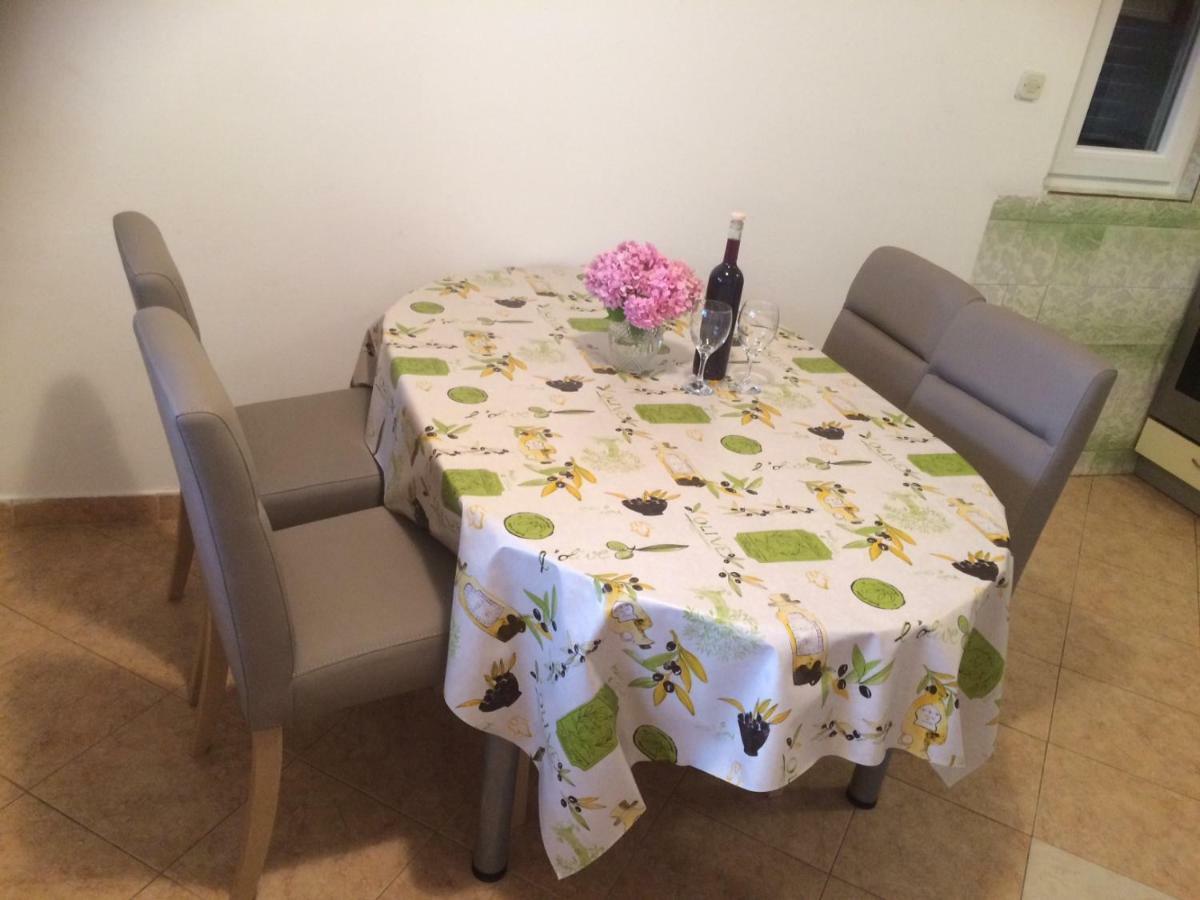House Kalepin Apartment Бибине Екстериор снимка